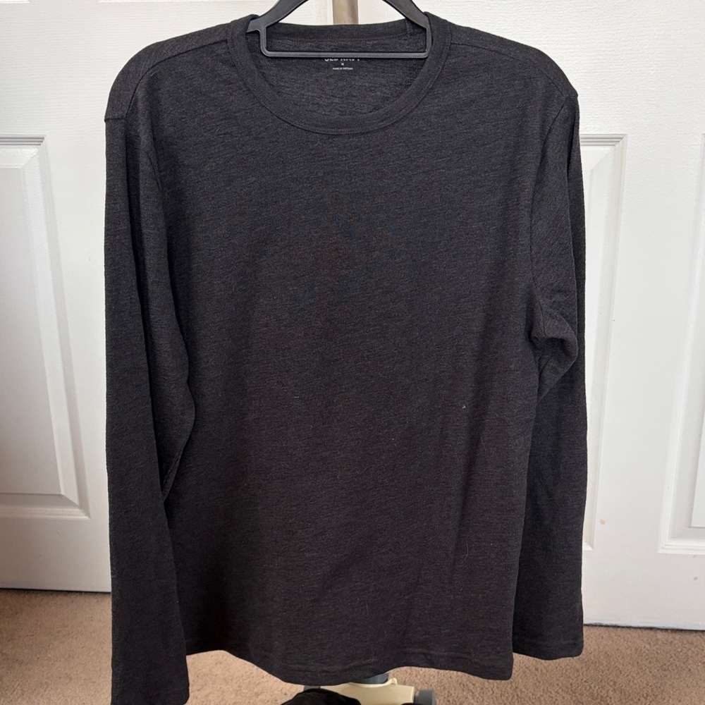 Old Navy Charcoal Long Sleeve Tee